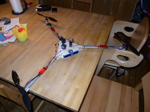 Tricopter fast fertig